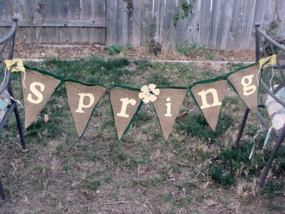 Spring No Sew Banner & Tutorial