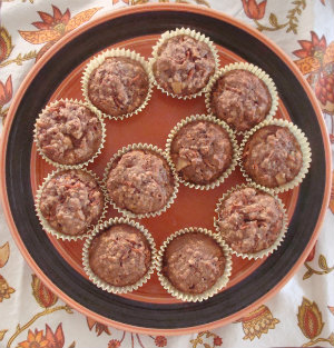 Carrot Apple Muffins -carrot muffins made with apples. DearCreatives.com