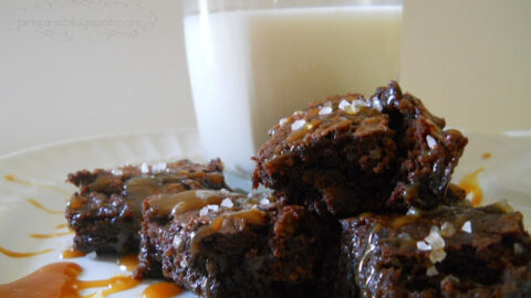 sea salted caramel brownies easy treat recipe at DearCreatives.com