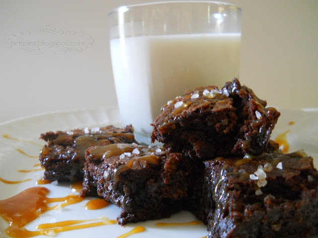 Easy Caramel Brownies With Sea Salt – Sweet & Salty!