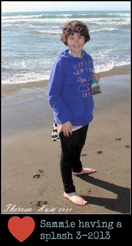 portrait of a girl, girl at beach, Theresa Huse 2013-0452