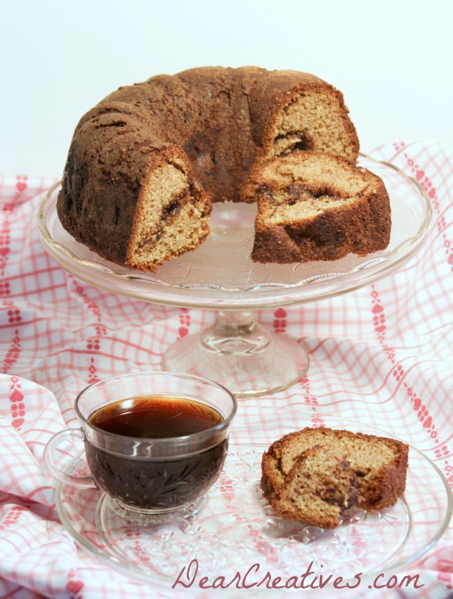 Bundt Cake, Coffee and cake on a glass plate, Theresa Huse 2013 -1295