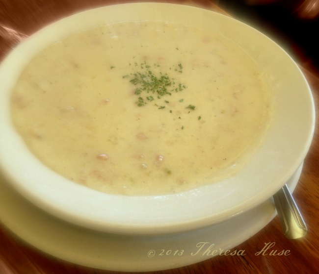 travel-dining-Clam Chowder, Bayside Cafe Morro Bay, CA © 2013 Theresa Huse