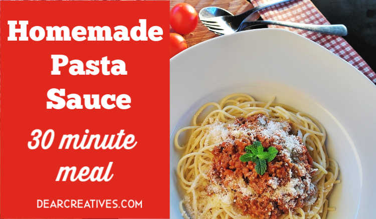 Homemade Pasta Sauce Recipe - This is quick and easy recipe with or without ground beef. A 30 minute meal perfect for busy days. It also has fresh vegetables in the sauce. DearCreatives.com #pastasauce #spaghettisauce #30minutemeal #dearcreatives