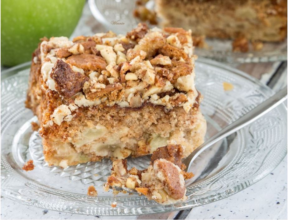 Easy Dessert Recipe |Praline Crunch Apple Cake