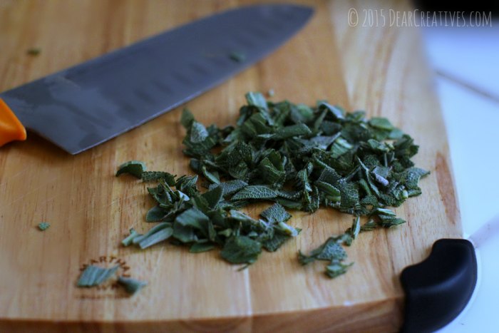 Side Dish-chopping knife and chopped sage