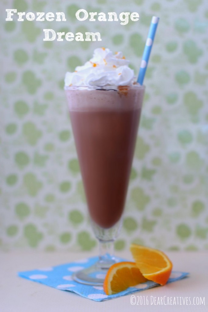 Drink Recipes- Frozen Orange Dream -Starbucks© iced coffee drink recipe that is easy to make and so tasty! This is a blended drink that is ice cold, chocolaty with a hint of orange. DearCreatives.com 