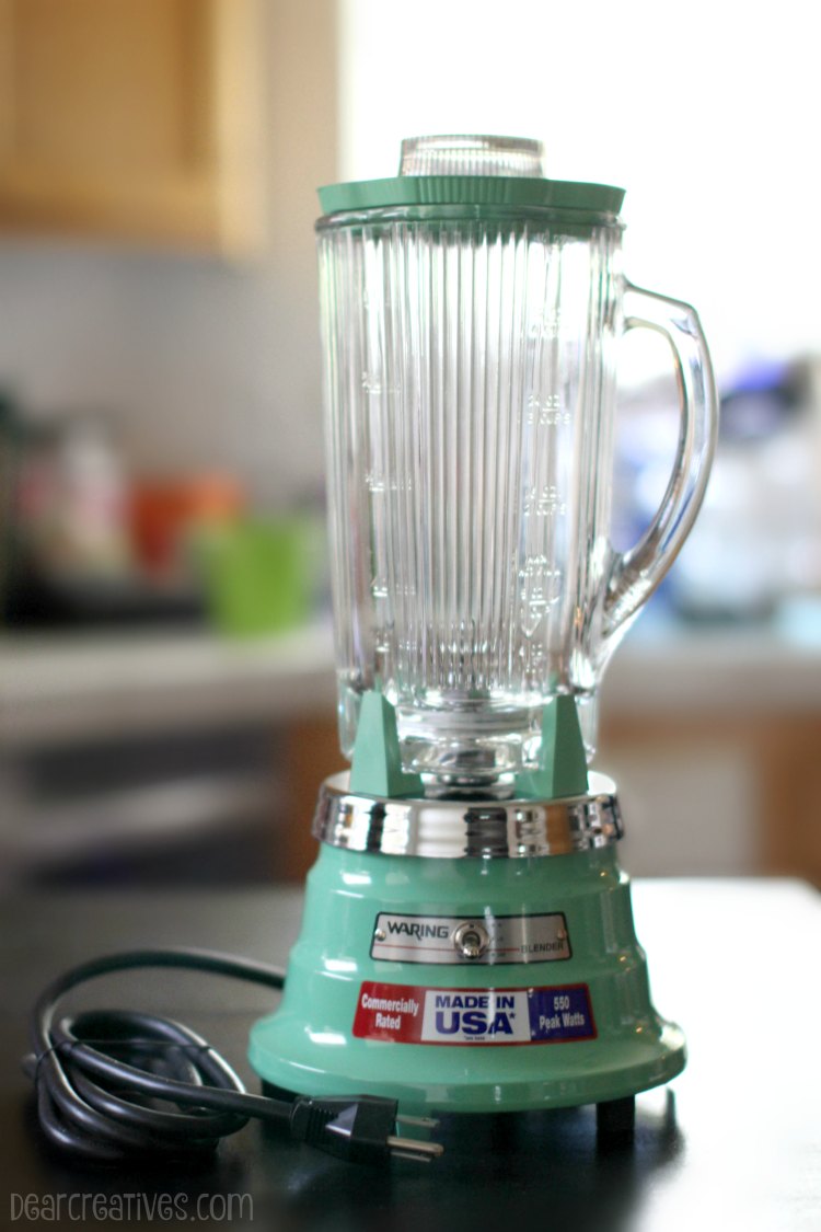 Berry Smoothie Recipe + Waring Pro Blender Review