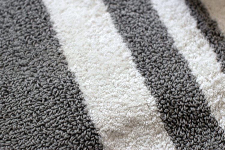 home-decor-ideas-close-up-of-madison-park-throw-rug