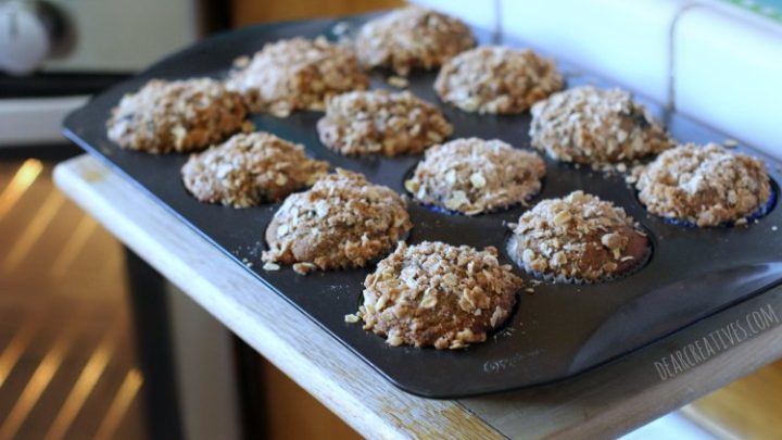 muffin-recipe-blackberry-peach-muffins-with-crumb-topping-just-out-of-the-oven-in-a-muffins-baking-pan