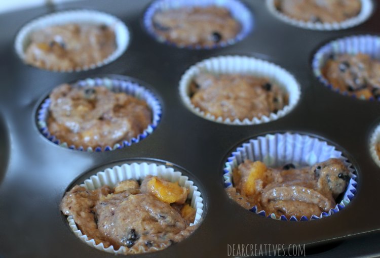 muffins-recipe-batter-in-lined-muffin-tin
