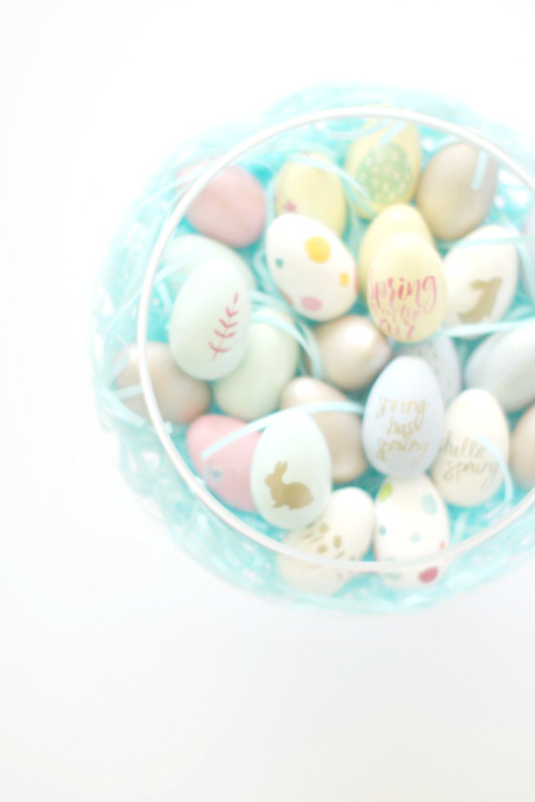 rafts spring Easter Centerpiece with painted wooden, decoupaged wood eggs and Easter grass © 2017 Theresa Huse