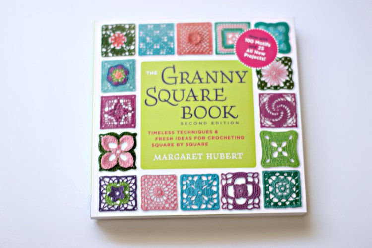 Craft book review The Granny Square Book DearCreatives.com How to crochet, crochet techniques, ideas for crocheting granny squares.