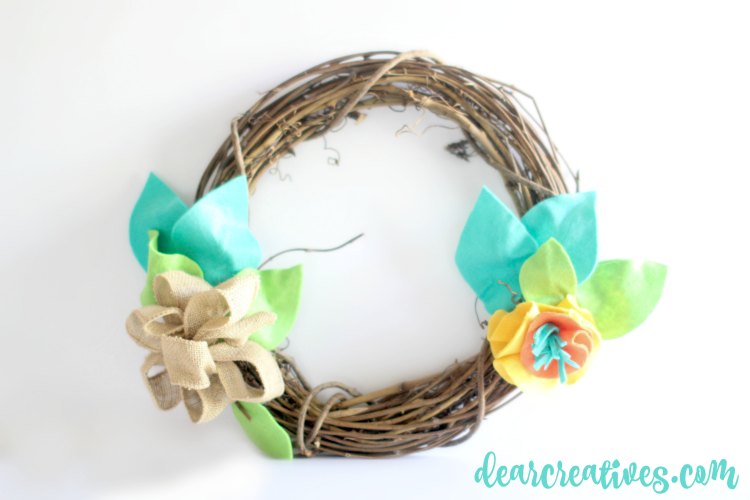 Grapevine wreath ideas, Grapevine Wreath decorated with felt- How to decorate a grapevine wreath with felt leaves and flowers. DearCreatives.com