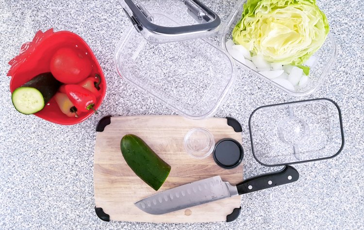 Are you looking for food storage solutions to help you prep lunches See these tips and storage solutions at DearCreatives.com