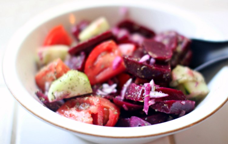 beet salad recipe- You'll love this beat salad with tomatoes, cucumbers and homemade vinaigrette. DearCreatives.com