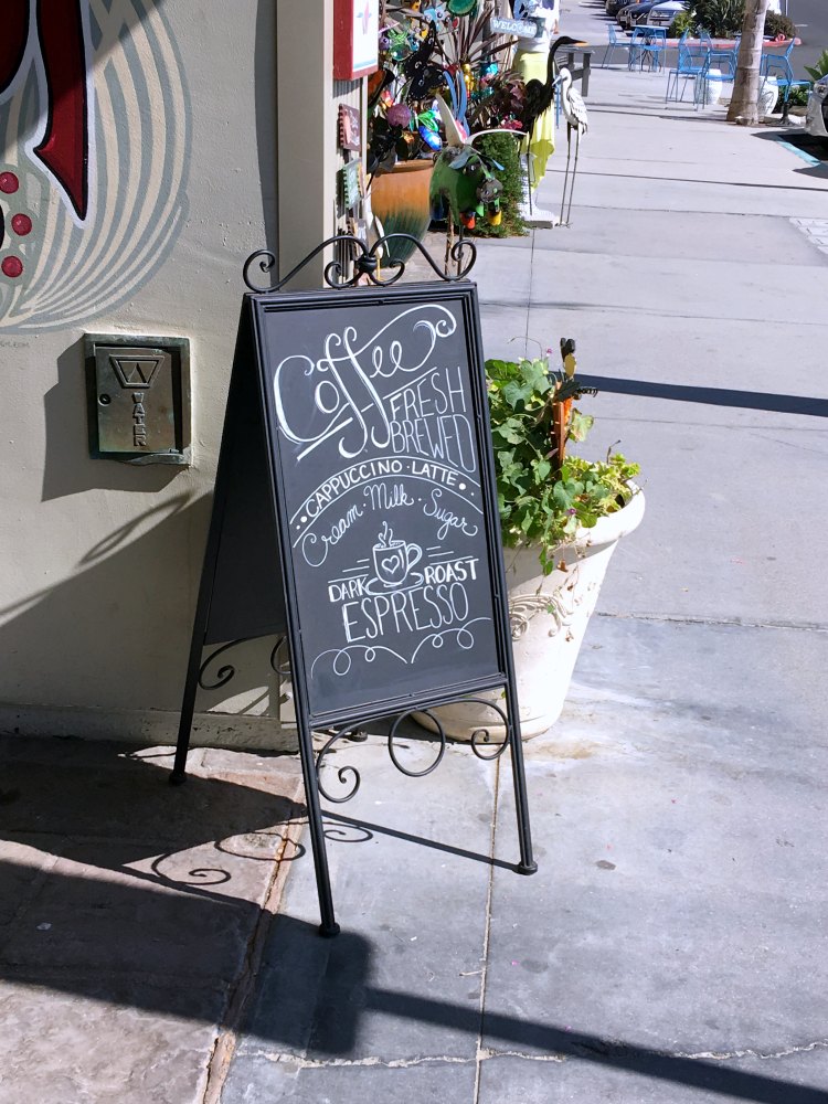 Coffee Shop Sign © 2017 DearCreatives.com