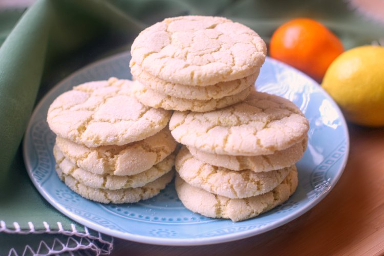 olive oil sugar cookies with a hint of citrus, giving it a bright lemony flavor. Crinkle sugar cookies -baking © 2018 Theresa Huse DearCreatives.com