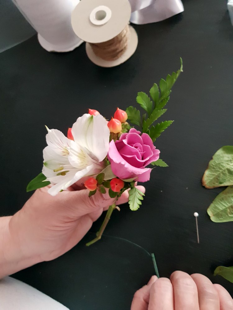 making a boutonniere