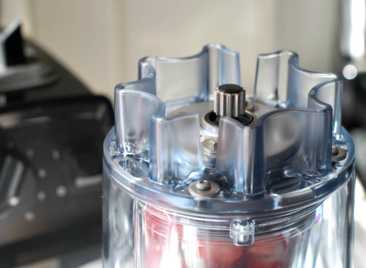 Vitamix Personal Adapter and Strawberry Raspberry Smoothie Recipe - Dear  Creatives