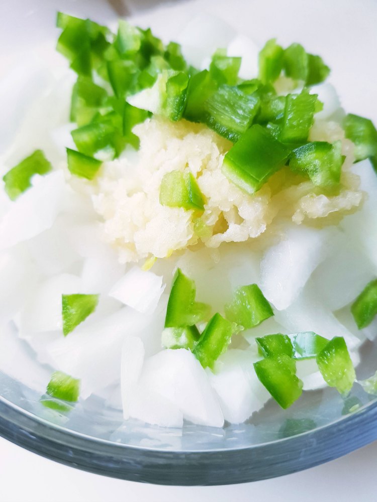 chopped onions, jalapeno and crushed garlic for soup DearCreatives.com