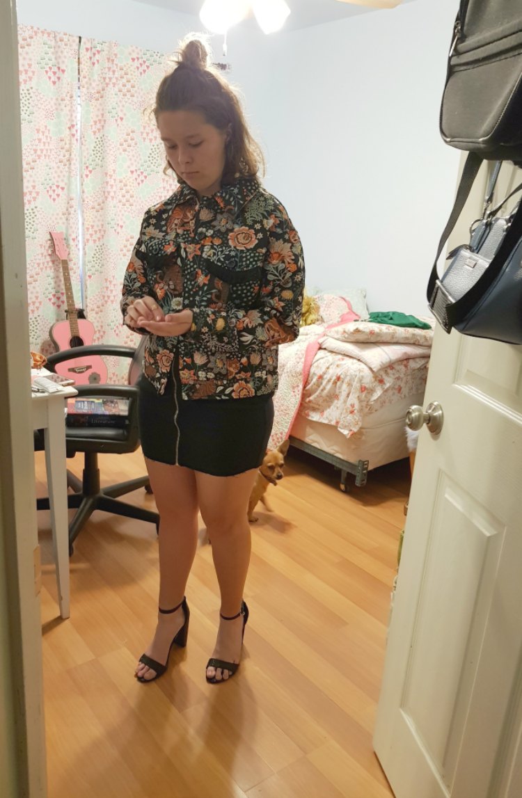 trying on a cute outfit idea for homecoming DearCreatives.com