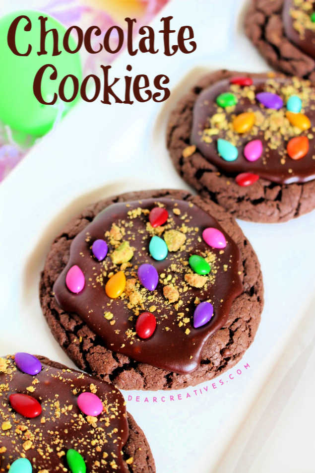 Chocolate Cookies Recipe - This is an easy chocolate cookies recipe to make. DearCreatives.com #chocolatecookiesrecipe #cookiesrecipe #cakemixcookies #chocolatecakemixcookies #dearcreatives #cookierecipes