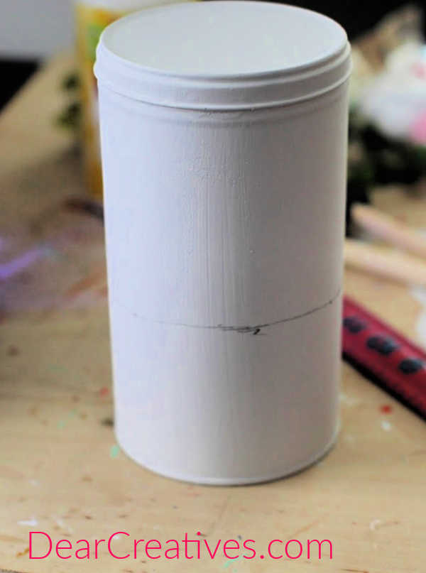 Painted can with chalk paint for making unicorn room decor. DearCreatives.com