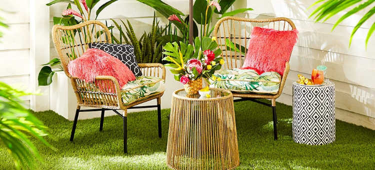 Pier one backyard patio look - Palm Paradise