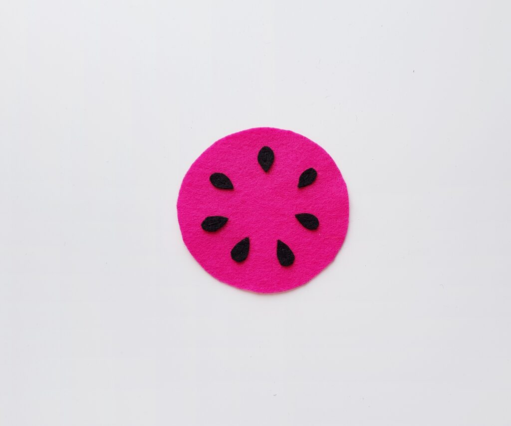 step (2) how to make felt fruit coasters adding the felt