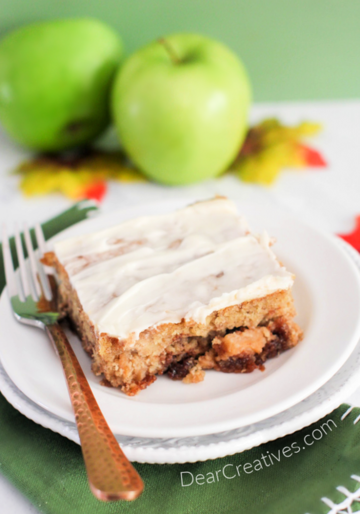 Apple Cinnamon Cake- Easy to make, moist and tastes so good! Enjoy making this apple cake over and over again. © DearCreatives.com