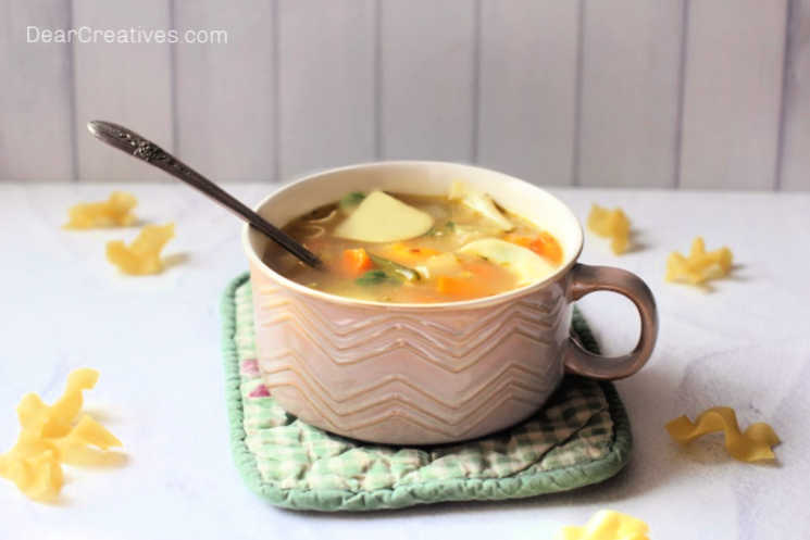 Lemon-Chicken-Soup-Are-you-ready-to-make-homemade-soup_-This-recipe-is-easy-delicious-and-flavorful-©-DearCreatives.com