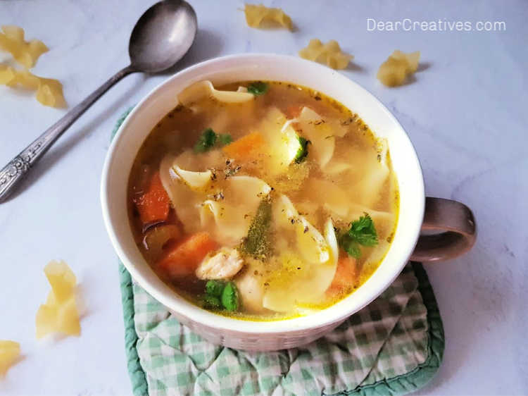 Lemon chicken soup! You will love how easy this is to cook and how delicious this chicken soup is! DearCreatives.com