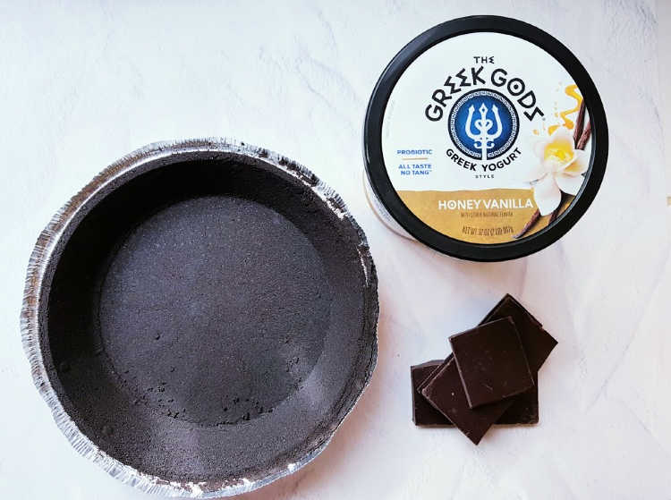chocolate graham pie crust, unsweetetened chocolate and Greek God's Greek Style Yogurt for making a chocolate pie. DearCreatives.com