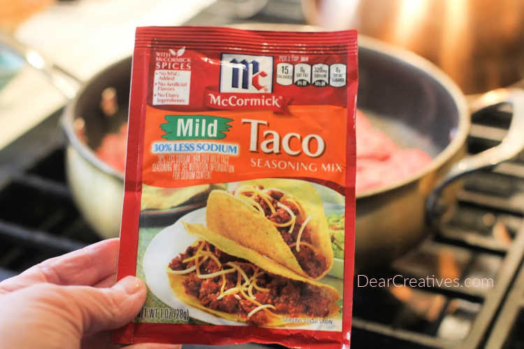 Make this recipe homemade with our seasoned ground beef recipe or with a seasoning packet. - Taco Potatoes Recipe © DearCreatives.com