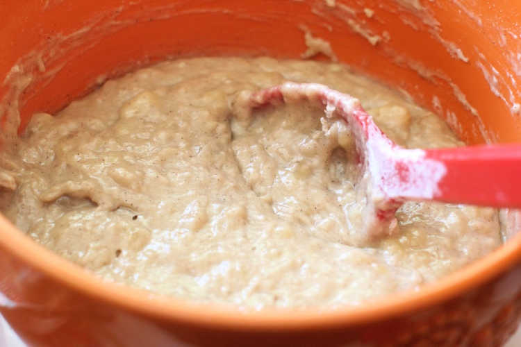 banana muffins batter ready to be scooped into muffin liners for baking - © DearCreatives.com 