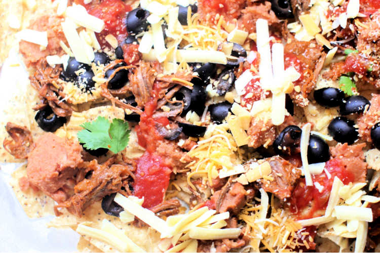 how to make beef nachos, beef nachos recipe- © DearCreatives.com