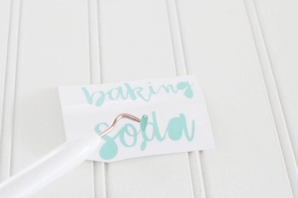 cricut joy machine and cricut joy materials printed pantry label ready to be weeded© DearCreatives.com