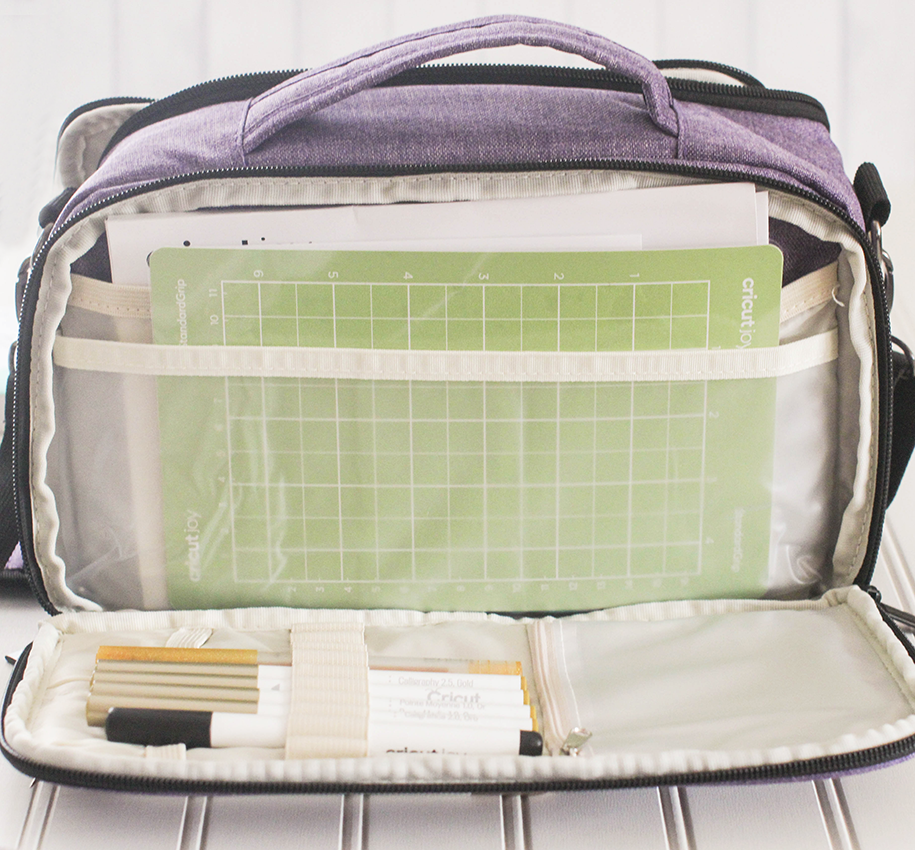 Storage for Cricut cutting mats, Cricut pens and other Cricut supplies - Craft room storage ideas © DearCreatives.com
