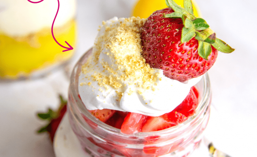 Strawberry Lemon Dessert a No-Bake dessert made in 10 minutes and with 6-ingredients! Tastes delicious no-bake cheesecake, parfait dessert... Get the recipe at DearCreatives.com