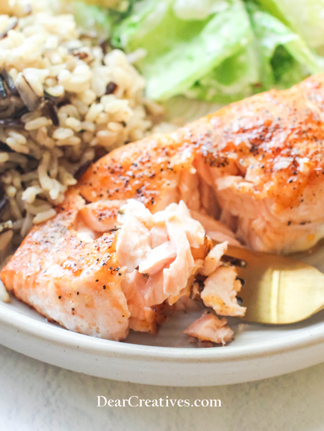 cropped-Delicious-flaky-salmon-dinner-on-a-plate-salmon-recipe-at-©-DearCreatives.com_.png